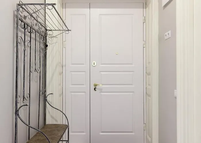 Chopin In The Center Of