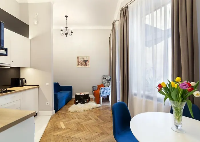 Chopin In The Center Of