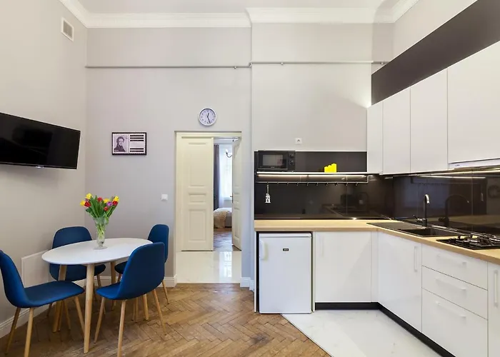 Chopin In The Center Of דירה *